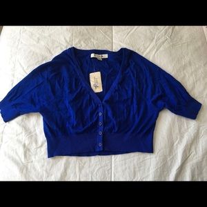 Forever 21 crop blue sweater size M new with tags